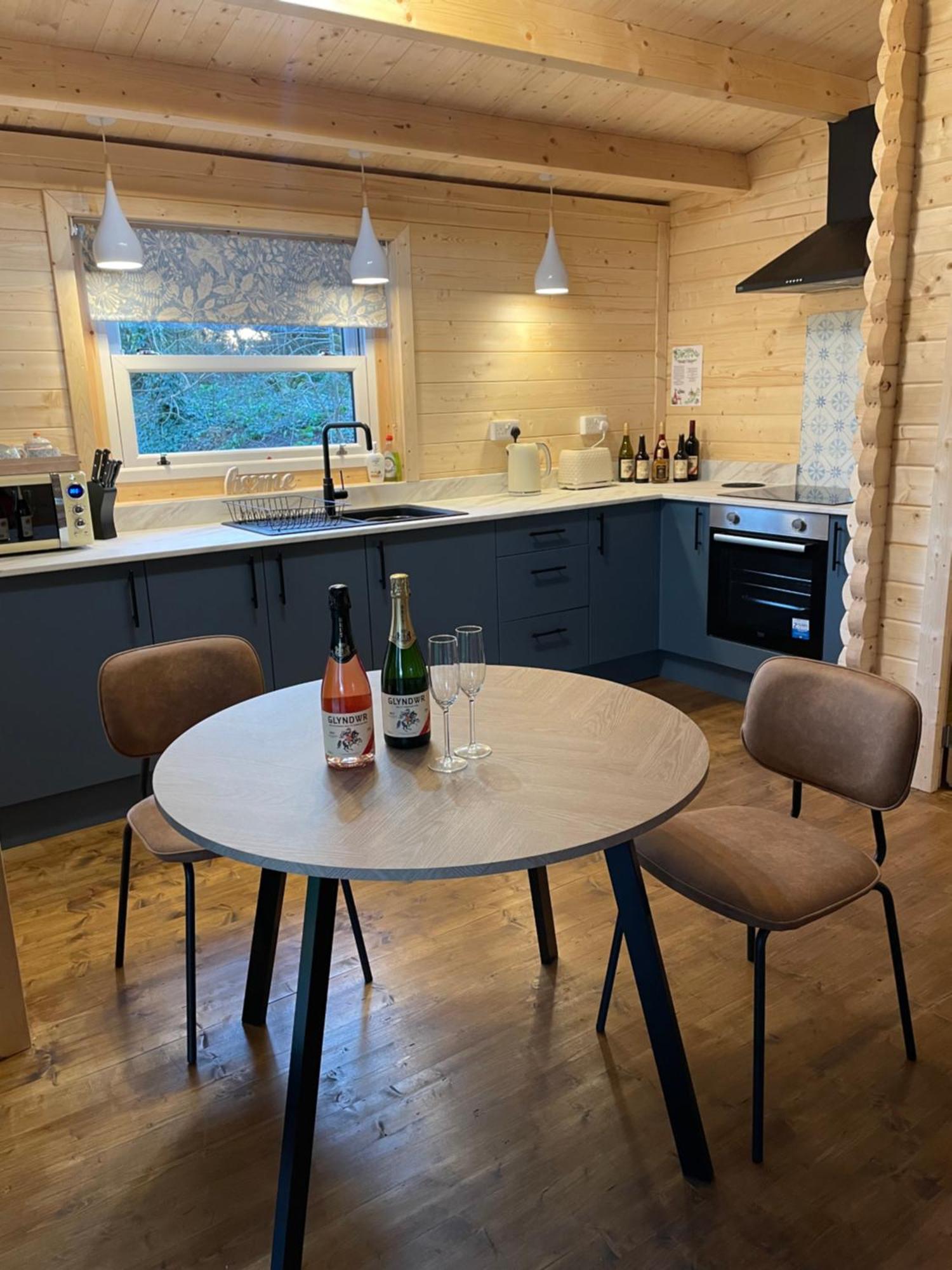 Glyndwr Vineyard Hotel Cowbridge Eksteriør billede